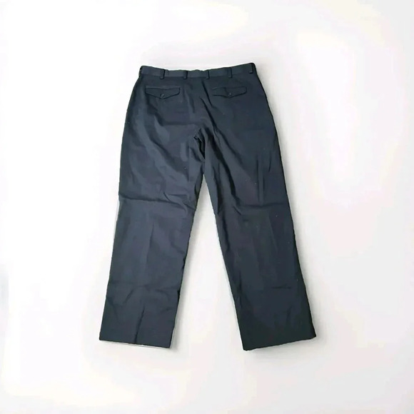 L.L Bean Classic Fit Chino Pants Pleated Front Black Cotton Twill Size 40x32 - Picture 2 of 9
